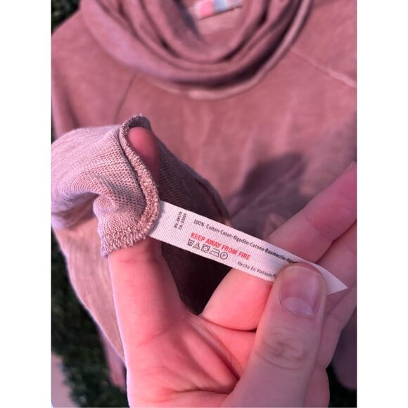 FREE PEOPLE BEACH HEATHER ROSE LONG SLEEVE COCOON COWL NECK PULLOVER Sz ONE SIZE - Picture 5 of 6